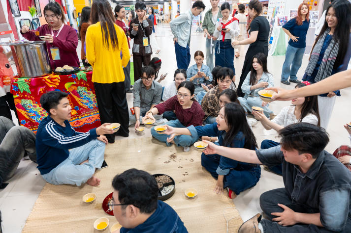 [Video] Sài Gòn đa sắc qua lăng kính Deep Zoom - Sáng tạo của sinh viên ngành Quan hệ công chúng HUTECH 135