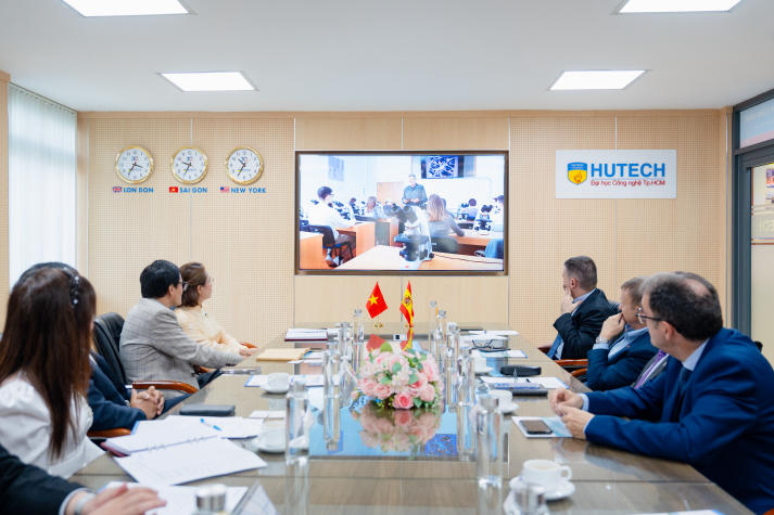 HUTECH kết nối University of Barcelona (Tây Ban Nha), mở rộng mạng lưới hợp tác giáo dục châu Âu 74