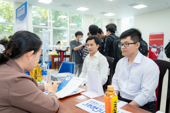 HUTECH IT OPEN DAY 2025 - chuỗi sự kiện vàng cho sinh viên Công nghệ thông tin sắp bùng nổ 68