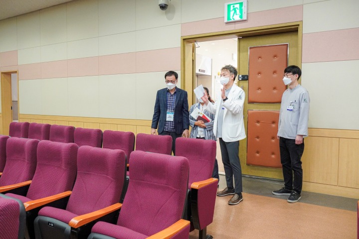 Đoàn lãnh đạo HUTECH tham quan hệ thống bệnh viện hiện đại của Trường Đại học Konyang (Hàn Quốc) 61