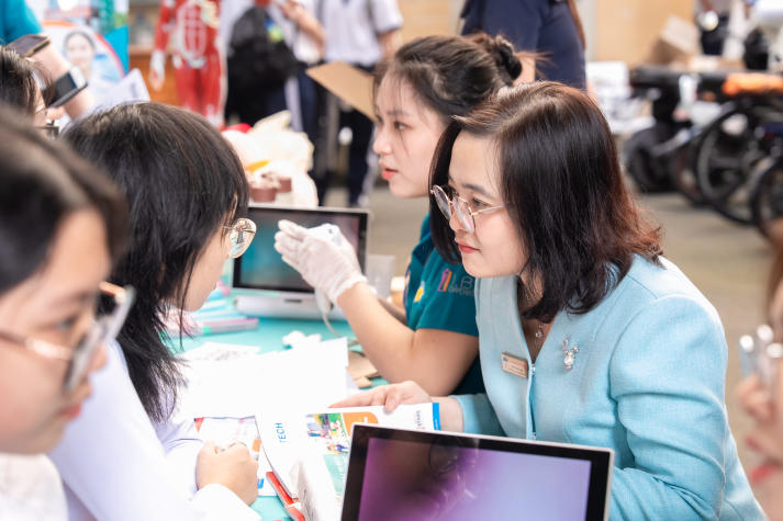 [Video] HUTECH đồng hành khởi động chương trình hướng nghiệp tại 450 trường, cơ sở giáo dục 161