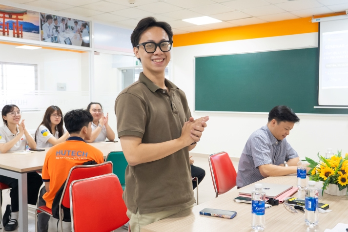 Sinh viên VJIT tìm hiểu hành trình nghiên cứu khoa học: Từng bước nhỏ, giá trị lớn 21