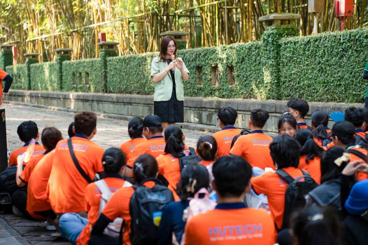 Sinh viên Viện Khoa học Ứng dụng HUTECH “bung xoã” sức trẻ qua hội trại “Sức trẻ Khoa học Ứng dụng” 47