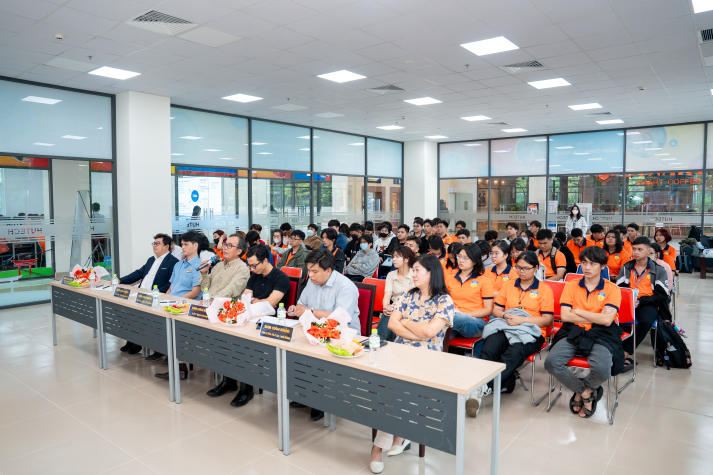 [Video] Hành trình khởi nghiệp đầy sáng tạo của sinh viên Khoa Kiến trúc - Mỹ thuật 18