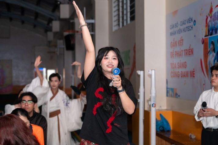 Đón Giáng sinh rộn ràng với K-XMAS của sinh viên Khoa Hàn Quốc học 35