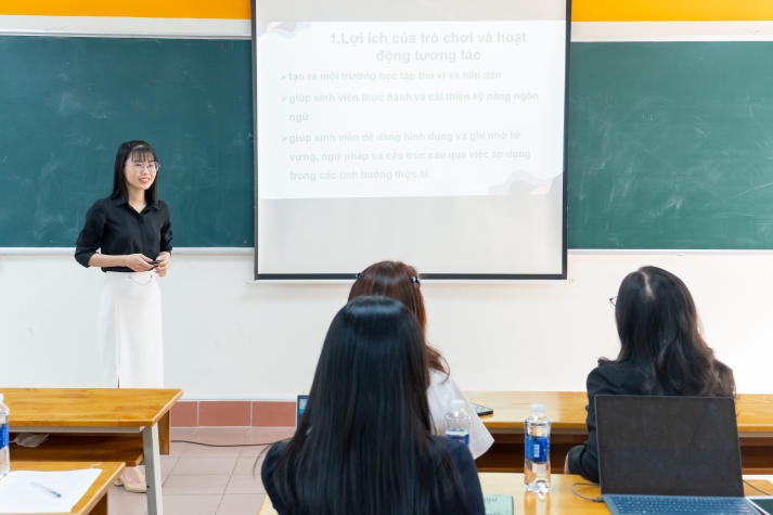 Giảng viên Khoa Trung Quốc học trao đổi kinh nghiệm giảng dạy qua Seminar "Ứng dụng E-learning trong giảng dạy tiếng Trung" 91