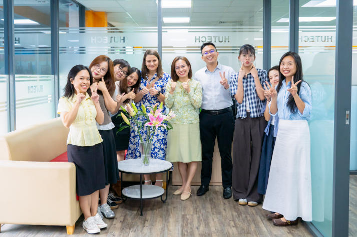 HUTECH kết nối học thuật cùng nghiên cứu sinh John von Neumann University (Hungary) 100