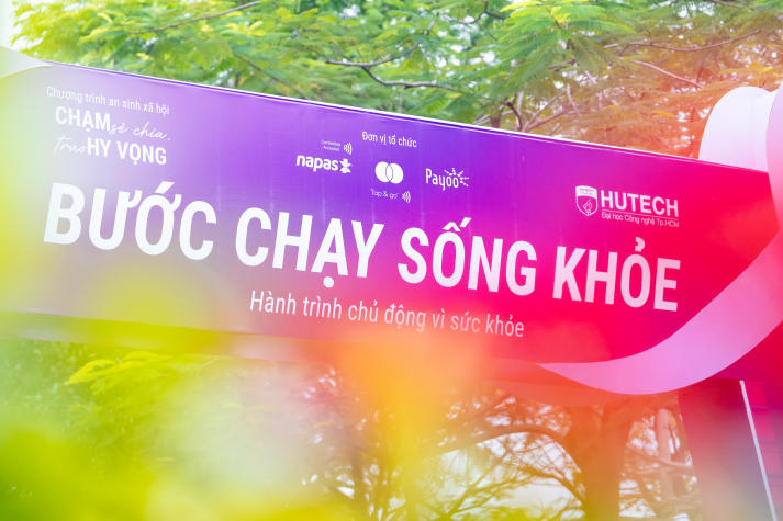 Gần 1.000 vận động viên HUTECH lan tỏa yêu thương cùng Giải chạy “Bước chạy Sống khoẻ” 19