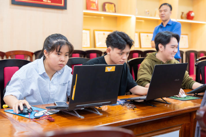 Sinh viên Viện Kỹ thuật tranh tài với bài toán xây dựng cầu 3D do doanh nghiệp đặt hàng 45