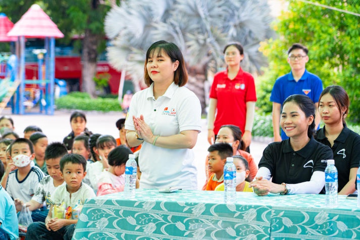 Viện Công nghệ Việt - Nhật HUTECH lan tỏa yêu thương tại tỉnh Long An 30