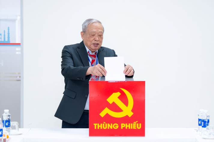 Đại hội Đại biểu Đảng bộ HUTECH lần VII: Khởi đầu vững vàng cho nhiệm kỳ 2025-2030 232