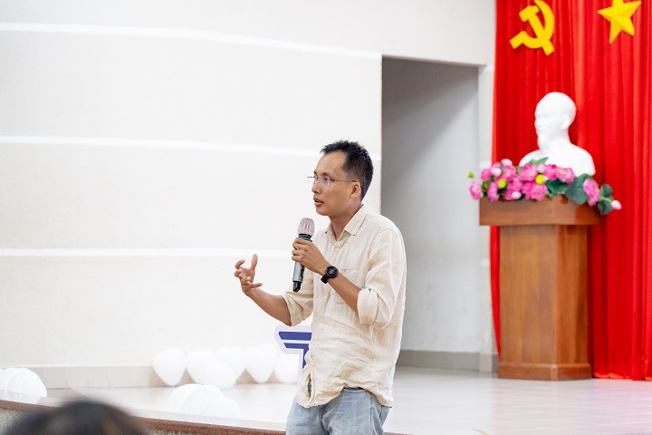 Sôi nổi buổi gặp gỡ, chào đón tân sinh viên Khoa Truyền thông và Thiết kế HUTECH 84