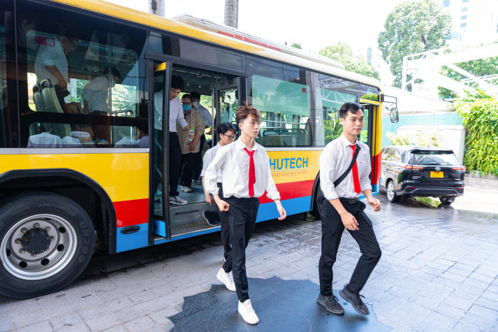 Trải nghiệm đẳng cấp 5 sao: Sinh viên Quản trị nhà hàng học hỏi thực tế tại Hôtel Des Arts Saigon 11