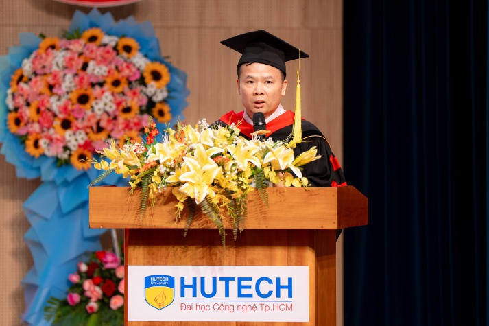 Ngày tốt nghiệp: Tân khoa HUTECH vững vàng bước vào “đại lộ thành công” 46