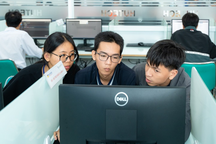 HUTECH đăng cai vòng Khu vực miền Nam Kỳ thi Olympic Trí tuệ nhân tạo Sinh viên Việt Nam 2025 - OlpAI’25 68