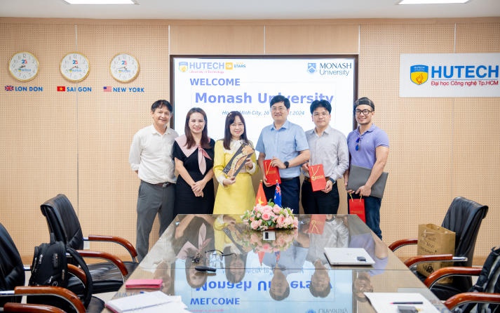 HUTECH đón tiếp và làm việc với Monash University 87