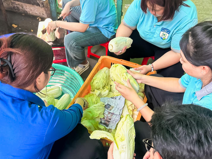 Sinh viên Khoa Điều dưỡng - Kỹ thuật y học trao yêu thương, lan tỏa trách nhiệm đến cộng đồng 22