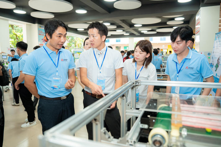 MECA 2025 Finals: HUTECH students conquer technology through practical projects 72