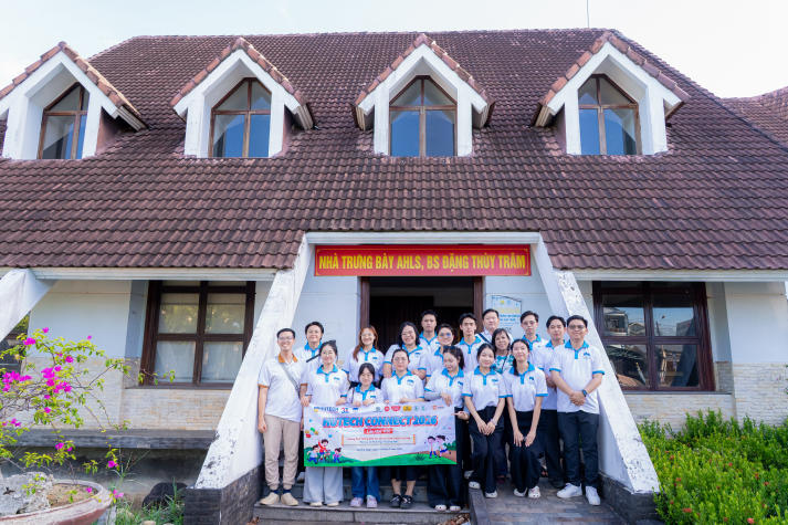 Sinh viên Khoa Dược nối dài hành trình 08 năm vì cộng đồng 186