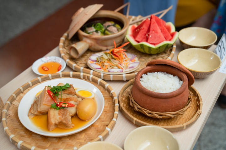 HUTECH Celebrates the Lunar New Year with Mouthwatering Tet Cuisine From The Country. 118