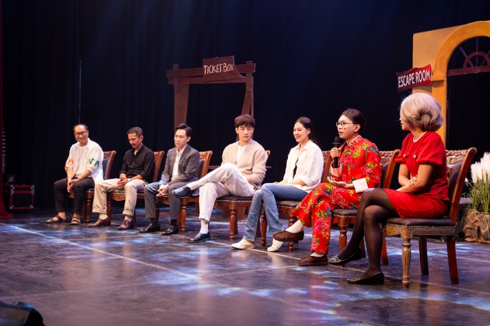 Sinh viên Truyền thông đa phương tiện học thực tế tại Sân khấu kịch Thế Giới Trẻ 37