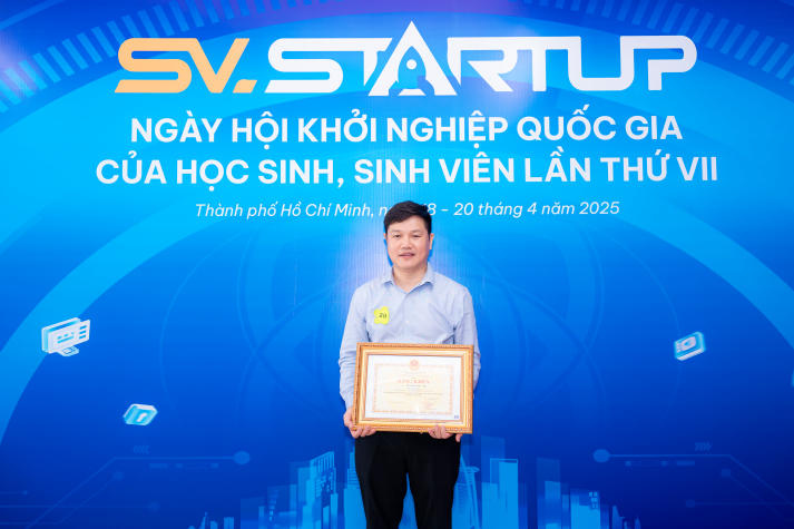Khởi nghiệp sinh viên ghi dấu ấn: HUTECH và TS. Huỳnh Ngọc Anh vinh dự nhận bằng khen từ Bộ GD&ĐT 33