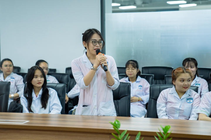 Sinh viên Khoa Dược HUTECH tham quan thực tế tìm hiểu nghề Dược sĩ tại An Khang Pharma 60