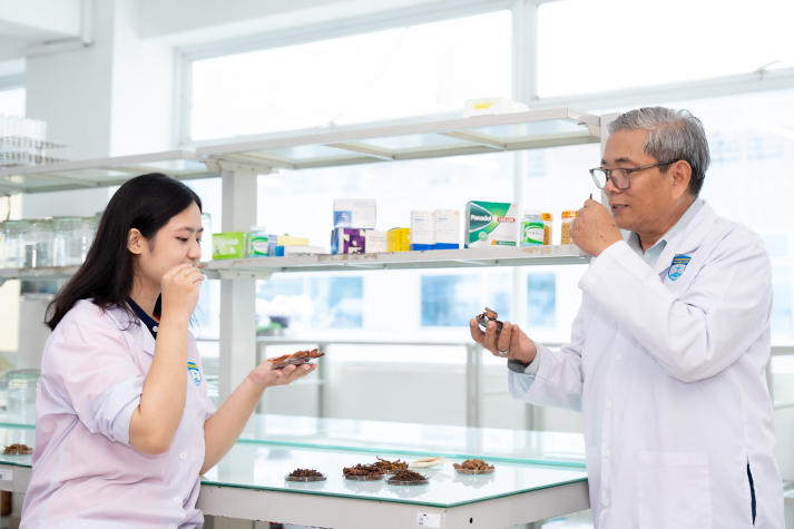 [Hướng nghiệp 2026] Dược học - Lựa chọn đón đầu xu hướng chăm sóc sức khỏe hiện đại 29