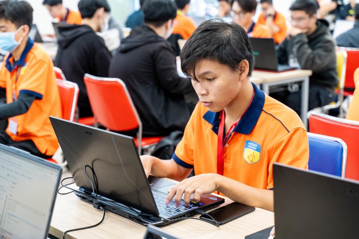 Khoa Công nghệ thông tin HUTECH tổng kết phong trào sinh viên và phát động phong trào năm học 2023-2024 159