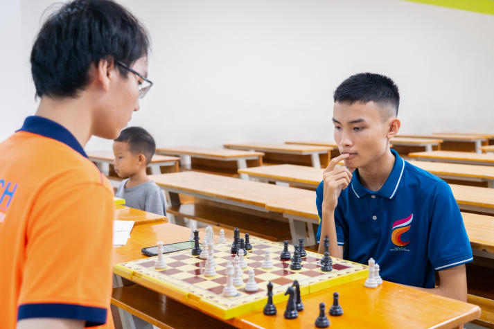 Sinh viên Khoa Tiếng Anh nhiệt huyết nhập cuộc Hội thao truyền thống lần thứ XIV 26