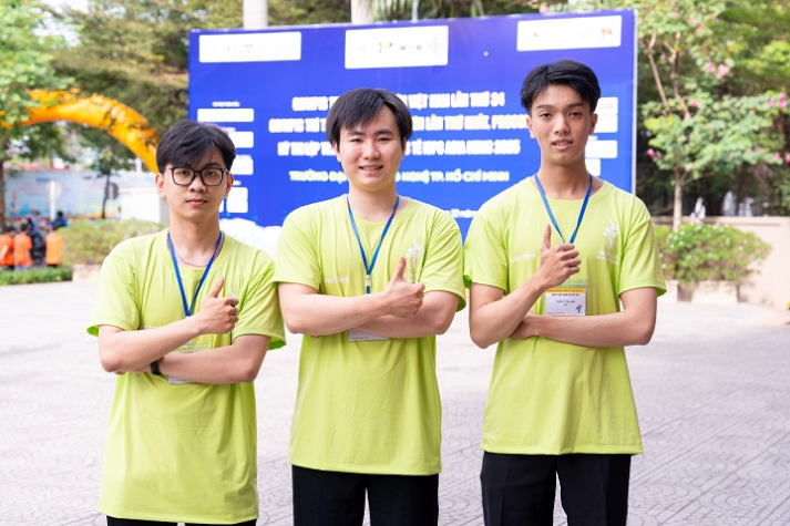 03 sinh viên Công nghệ thông tin đạt giải Nhất khối Phần mềm nguồn mở OLP’25 10