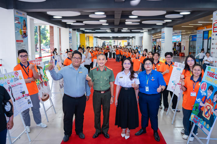 Sinh viên HUTECH lan tỏa thông điệp sống khỏe, nói không với ma túy và thuốc lá điện tử 11