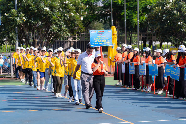 [Video] Bùng nổ tinh thần thể thao, Hội thao CB-GV-NV HUTECH 2026 khởi động mùa tranh tài rực lửa 43