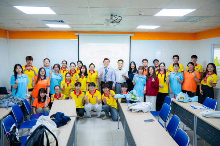 Sinh viên Khoa Điều dưỡng - Kỹ thuật y học mang kiến thức y học đến gần hơn với cộng đồng 60