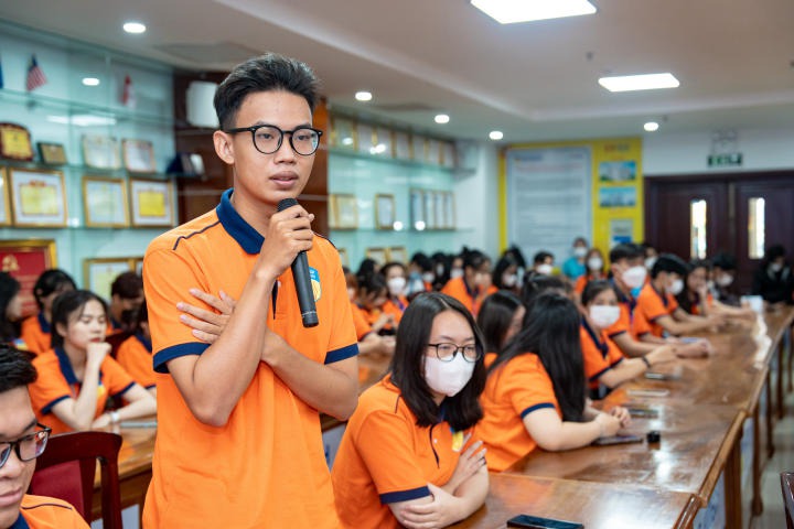 Gen Z HUTECH tìm hiểu “Chuyện đi học” 73
