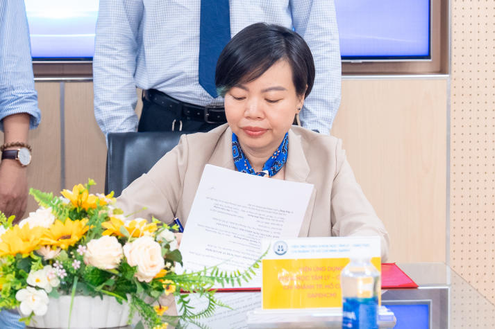 HUTECH ký kết MoU cùng IAPEHCM, tăng cường kết nối đào tạo và thực hành cho sinh viên Tâm lý học 61
