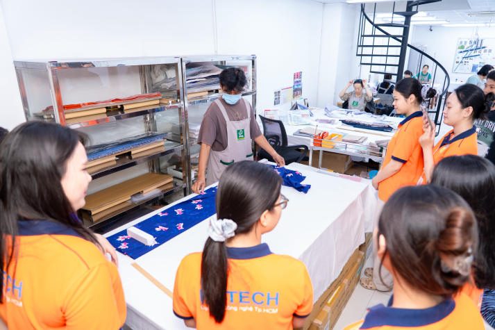 “Zoom cận cảnh” văn hóa Nhật: Sinh viên Khoa Nhật Bản học khám phá thế giới Kimono tại Nihonwasou 22