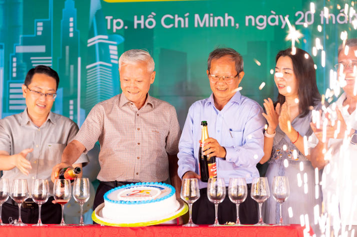 Dấu ấn 25 năm thành lập Khoa Công nghệ thông tin: Kết nối truyền thống - Kiến tạo tương lai 64