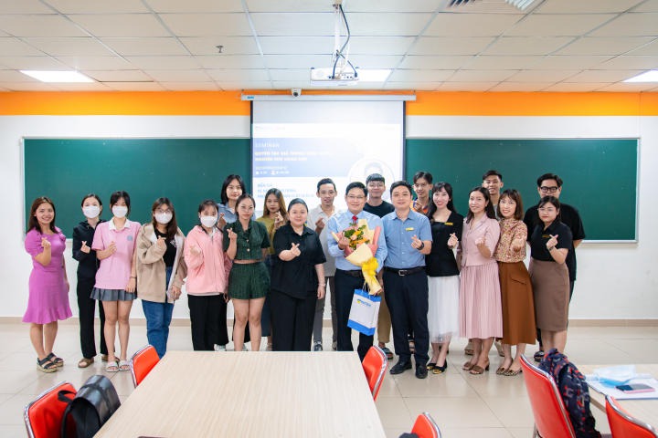 Sinh viên Viện Công nghệ Việt - Nhật tìm hiểu về quyền tác giả trong Nghiên cứu khoa học 107