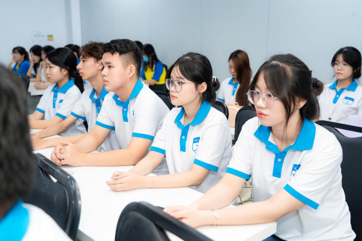 HUTECH PharmaCom Tour: Trải nghiệm thực tế - Bước đệm nghề nghiệp cho sinh viên ngành Dược 35