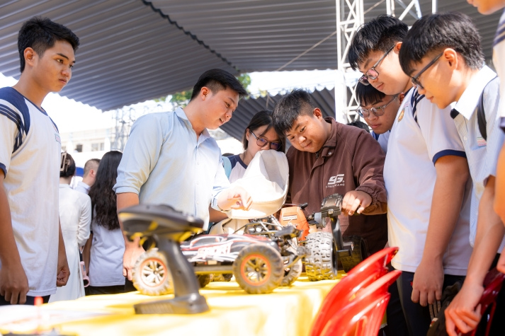 Ra mắt Dự án video hướng nghiệp “INSIDE YOUR MAJOR 2026” - Trải nghiệm thật để hiểu ngành thật 24