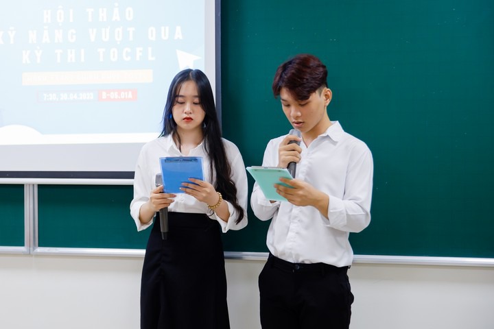 Sinh viên Khoa Trung Quốc học cập nhật thông tin và trau dồi kỹ năng thi TOCFL 34