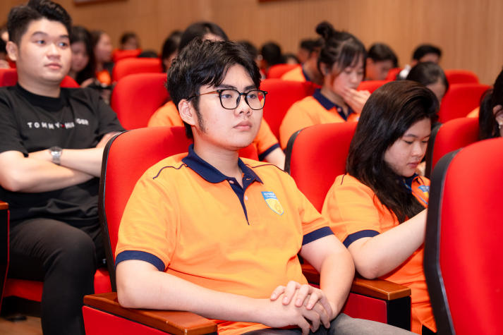 “Đồng hành cùng sinh viên” - Hành trình kết nối thế hệ và lan tỏa tư duy tài chính tích cực 75