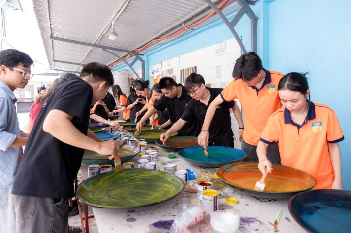 Sinh viên Kiến trúc - Mỹ thuật lan tỏa vẻ đẹp sơn mài Việt qua Hành trình “Kỷ nguyên di sản” 79