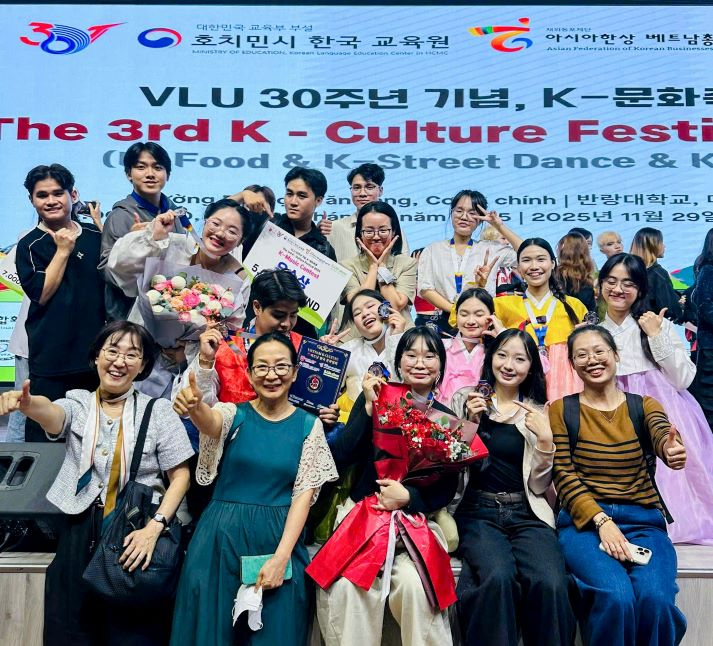 Màn trình diễn ấn tượng của sinh viên Khoa Hàn Quốc học giành giải Ba tại K-Festival 2025 26