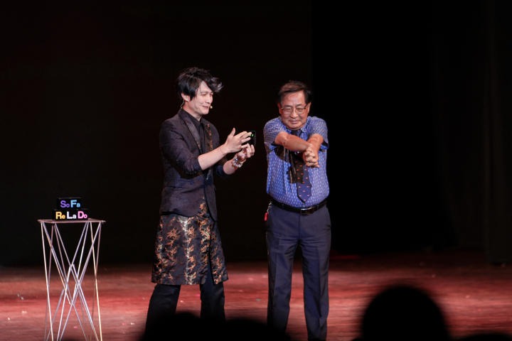 Sinh viên Trung Quốc học HUTECH thích thú giao lưu văn hoá xứ Đài với chủ đề “Ánh trăng nói hộ lòng tôi” 44