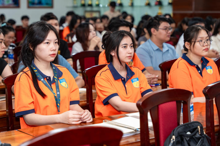 [Video] Update kỹ năng thực tiễn, sinh viên Khoa Dược tự tin khởi đầu hành trình sự nghiệp 85