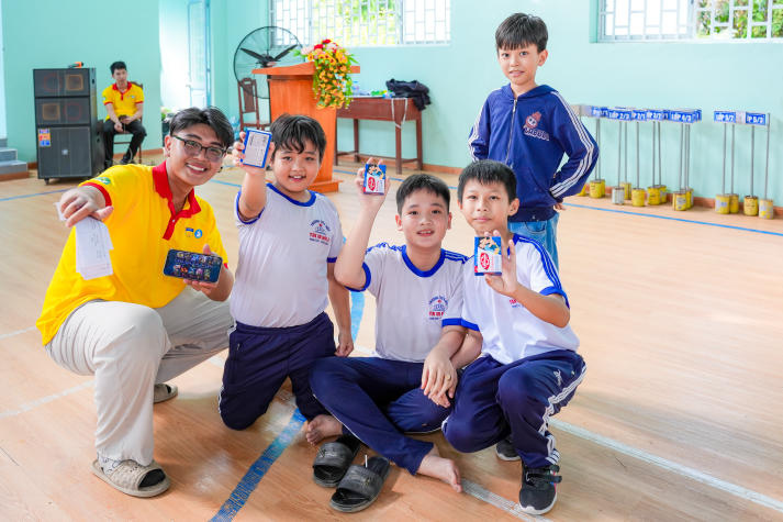 Xuân sắc xanh 2026: Sinh viên HUTECH mang Tết yêu thương đến với người dân Vĩnh Long 55