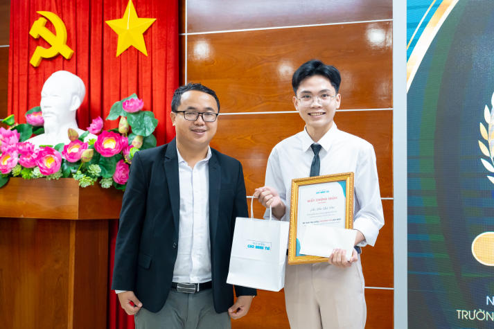 Học bổng Cao Minh Thì 2025 vinh danh 24 cá nhân tiêu biểu trong học tập và nghiên cứu 348