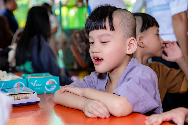 Doanh nhân, cựu sinh viên HUTECH trao yêu thương đến 55 em nhỏ tại Mái ấm An Lạc 50